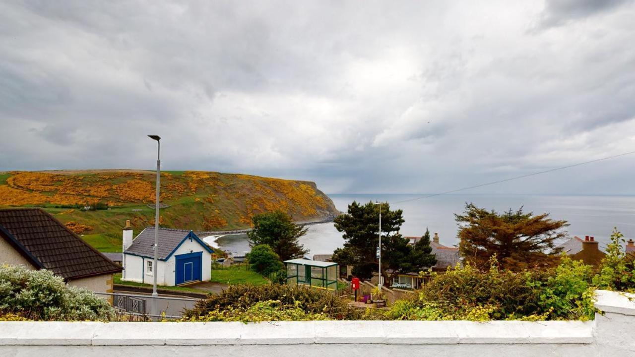 Puffins Nest Gardenstown Exterior photo