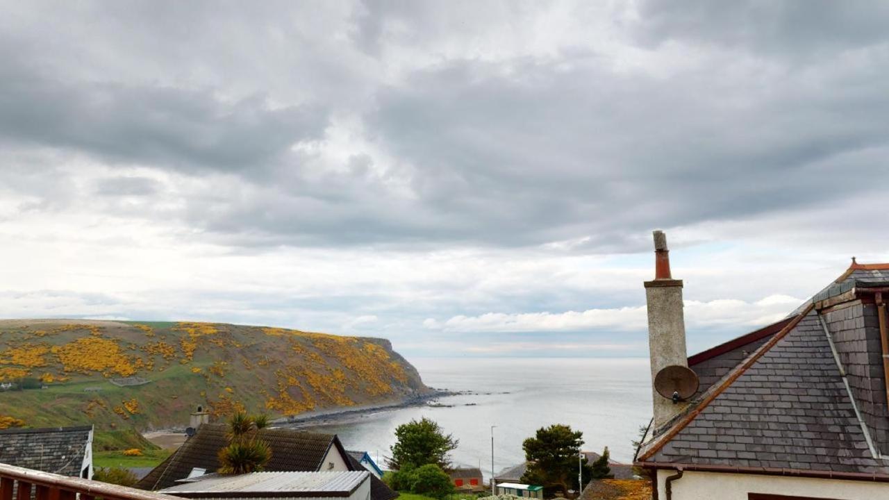 Puffins Nest Gardenstown Exterior photo